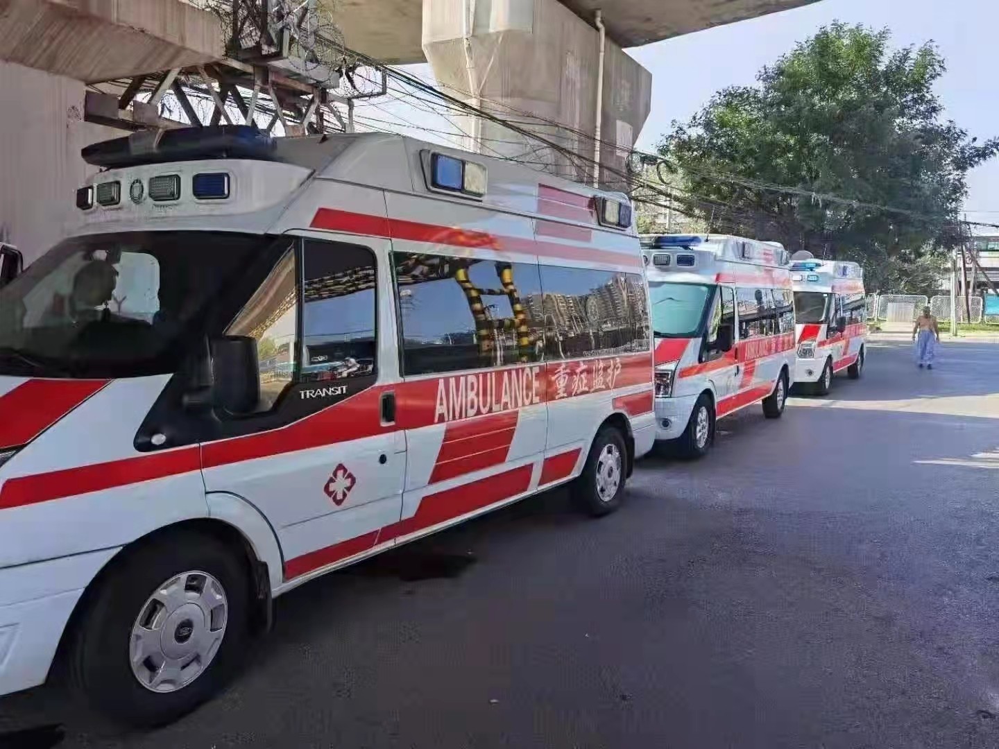 阿拉山口市救护车出租